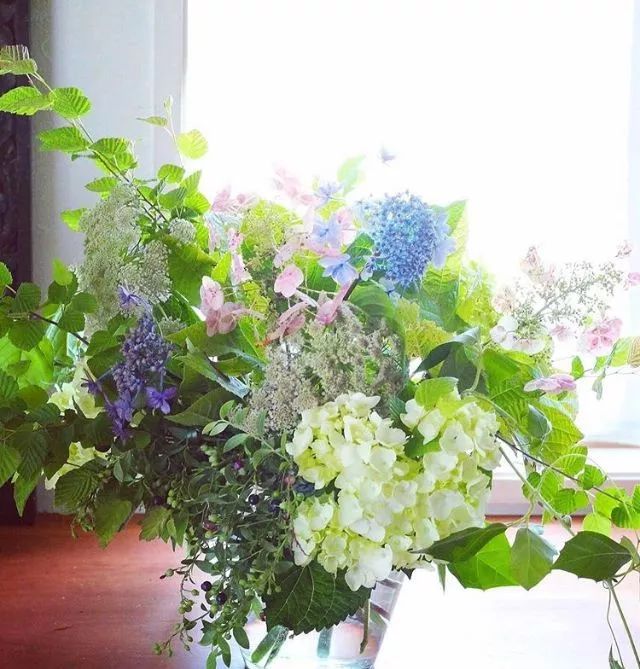 日本顶级花艺欣赏,日本花店布置图片