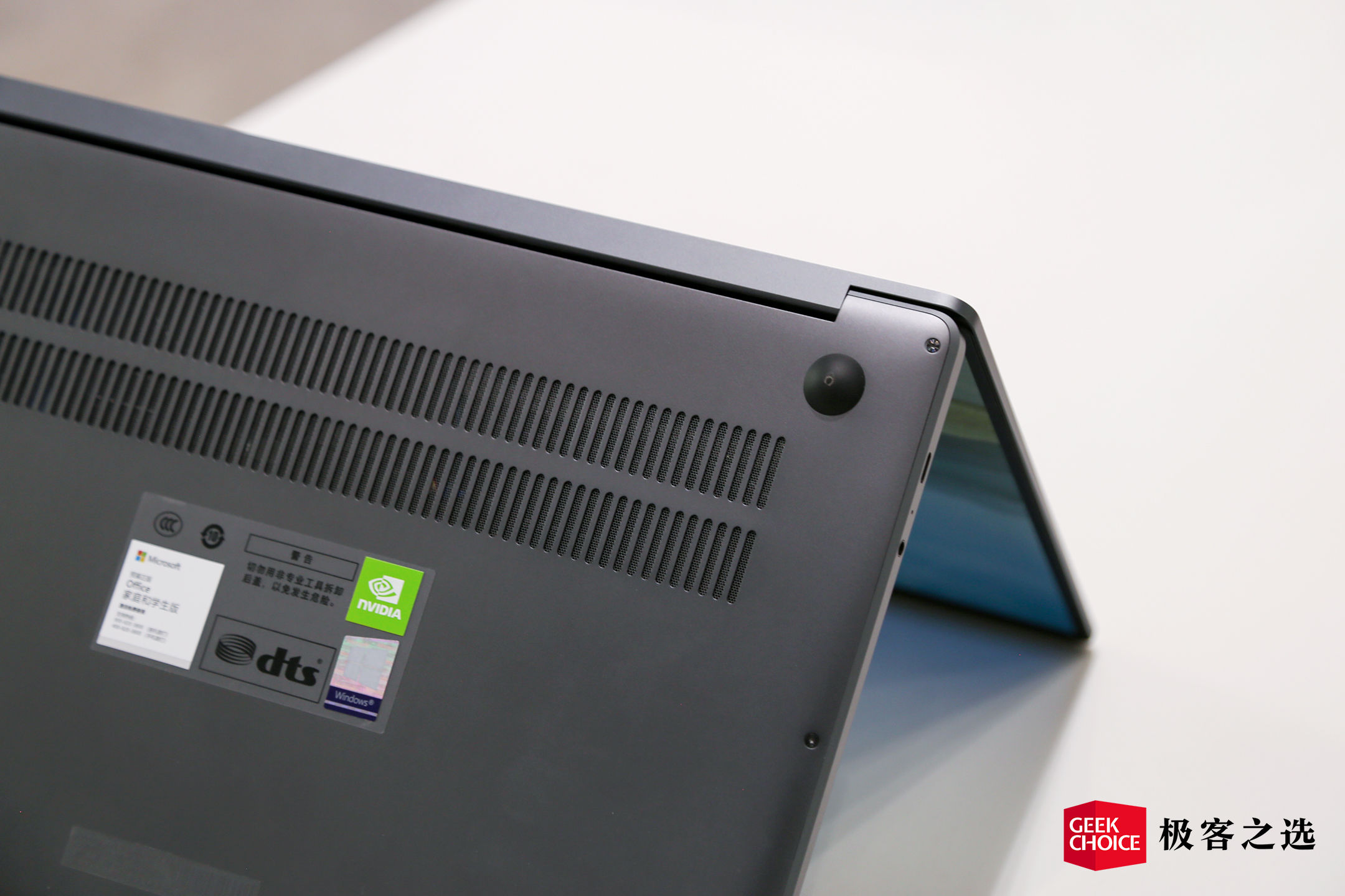 小米笔记本Pro评测：6499元的OLED笔记本，你想过吗？