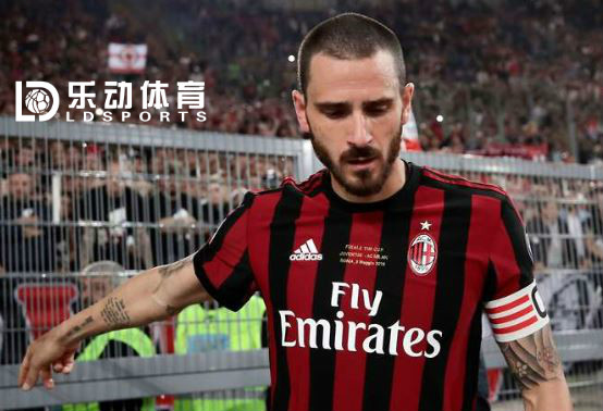 乐动体育足球比分,天下足球十大经典排名及分析