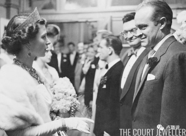 英国女王戴过的皇冠是什么牌子,皇冠有多优雅
