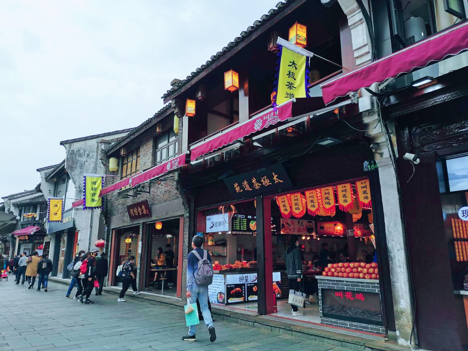 杭州比较古香古色的步行街,杭州夜里步行街哪里的最值得去