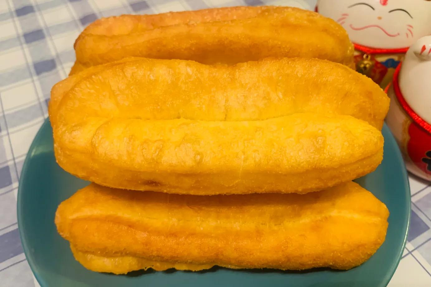 油饼油条怎么做酥脆松软完整教程,发面油条饼怎么做酥脆松软