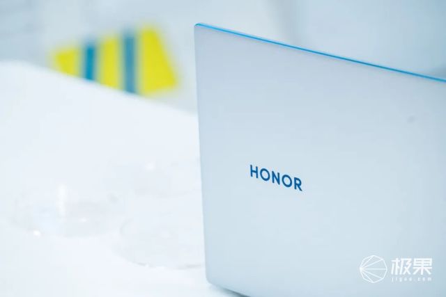 笔记本电脑抗蓝光和护眼屏的区别,防蓝光护眼电脑屏幕真的能有效吗