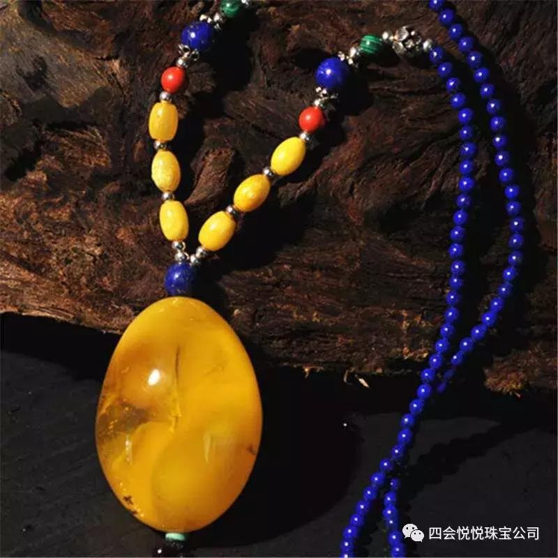 蜜蜡光泽油润,蜜蜡放久了有什么变化