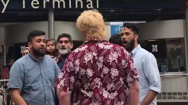 澳洲华人在超市买奶粉被骂,澳大利亚情侣超市买奶粉被骂