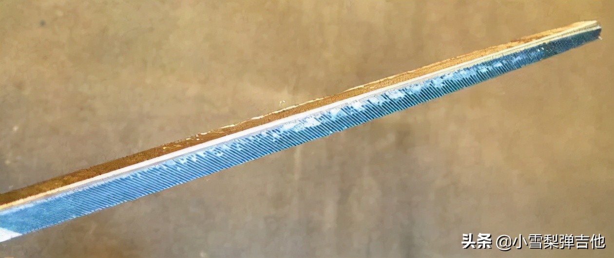 吉他的琴弦保养,吉他弦的调节