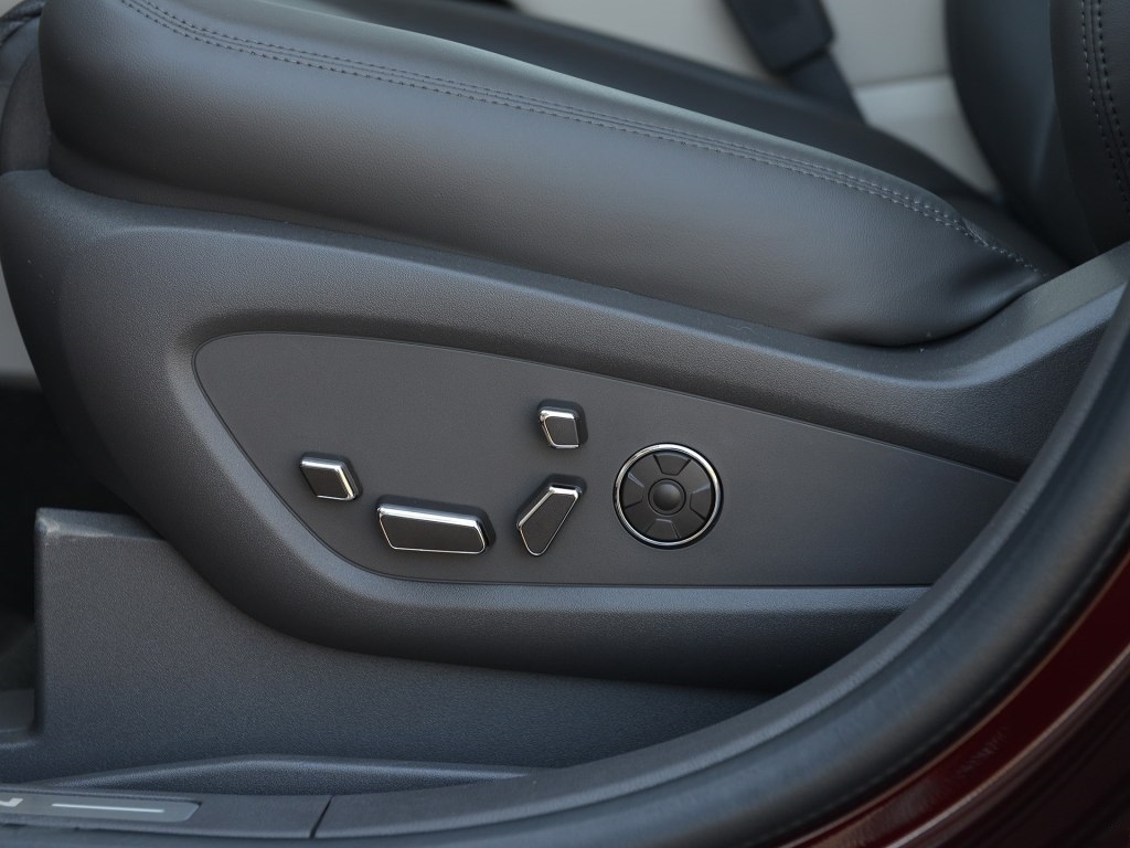 又一顶级豪车将入华捷恩斯g90,又一日系豪车异军突起车长近5米