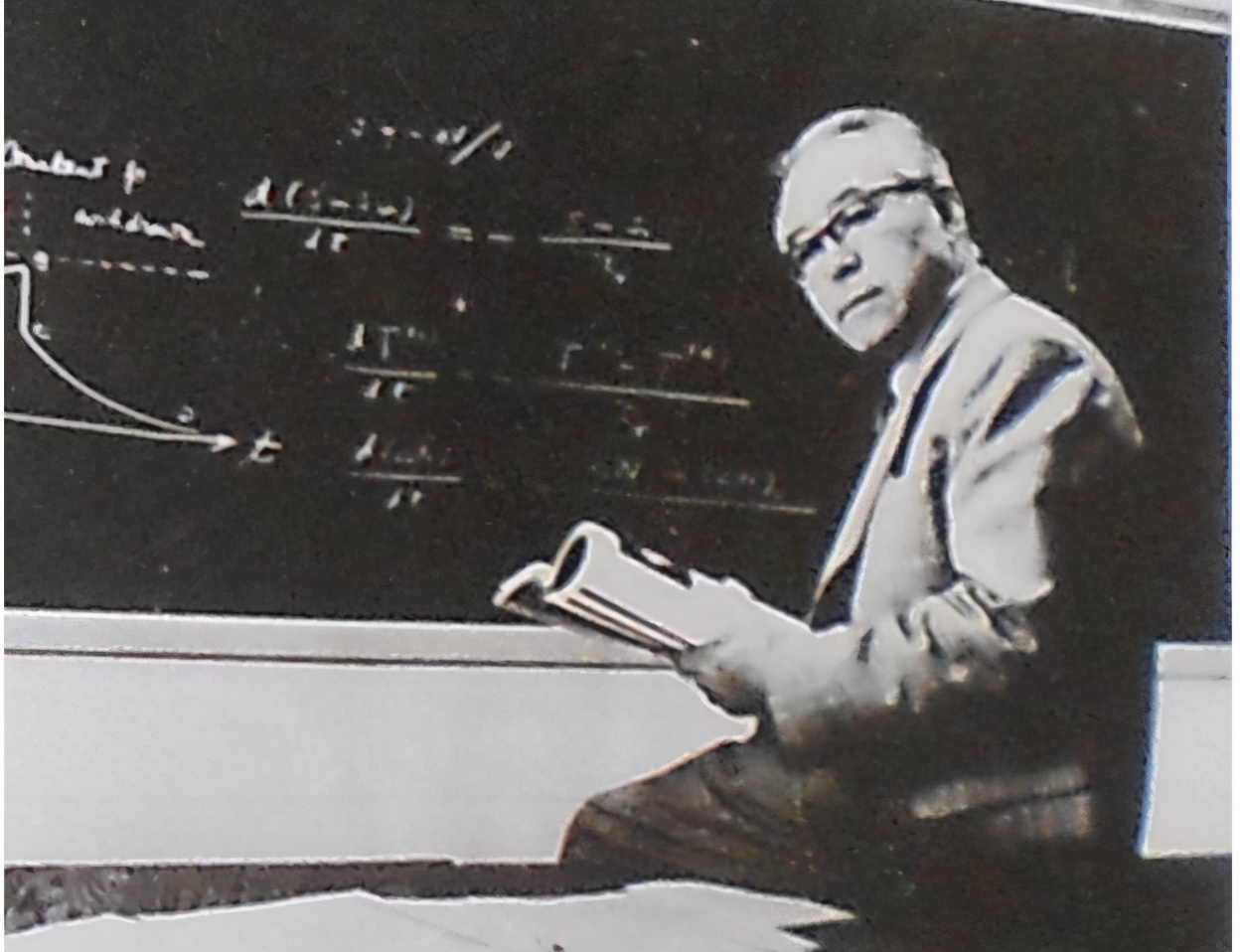 科学家卢氏兄弟，哥哥教中国专家造原*弹子**，弟弟帮美国人造战斗机