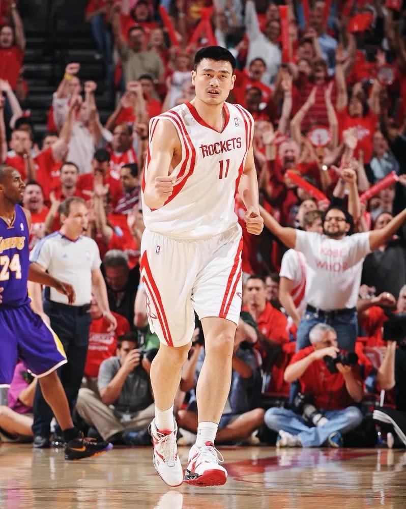 阿迪达斯旗下品牌锐步,阿迪达斯和锐步的合并