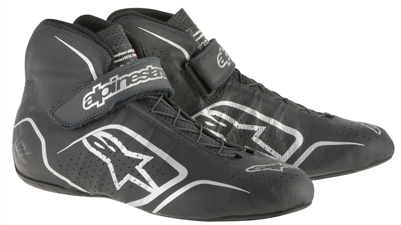 开车千万别穿这6款鞋子,开车应该穿软底鞋还是硬一点的鞋