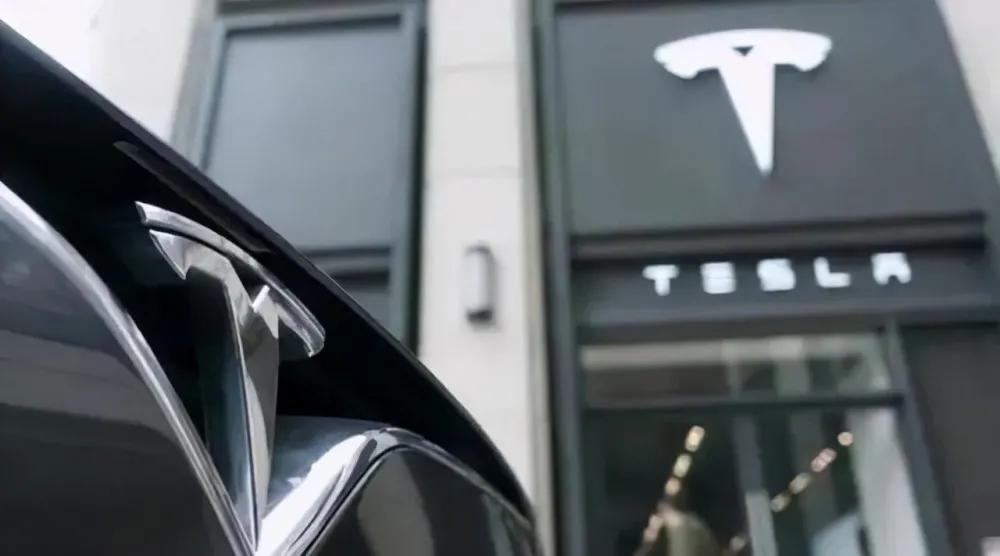 0首付特斯拉3,0首付买车到期不还