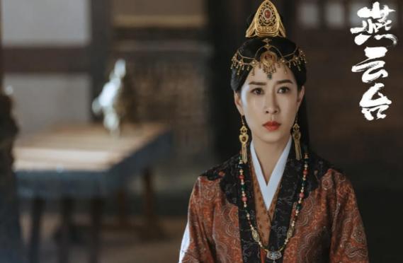 傻白甜鼻祖唐嫣演技遭质疑,傻白甜黑化是什么样子的