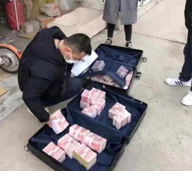 医用口罩全国缺货,疫情口罩诈骗事件