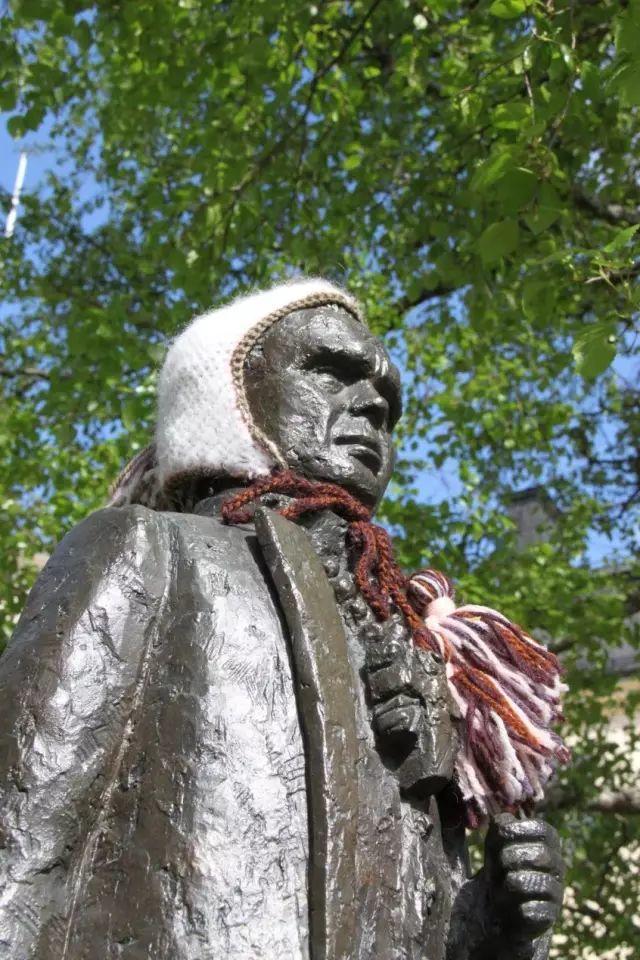 深夜除了晒烤串，还能晒太阳