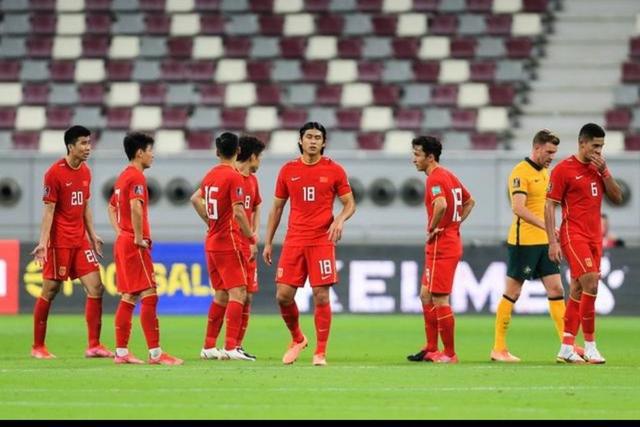 14亿人为什么选不出11个会踢球的呢