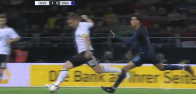 波多尔斯基巅峰集锦,06年波多尔斯基凌空抽射