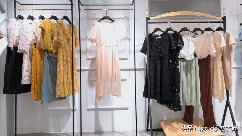 怎么找厂家直销衣服货源,批发服装网上哪里进货最好