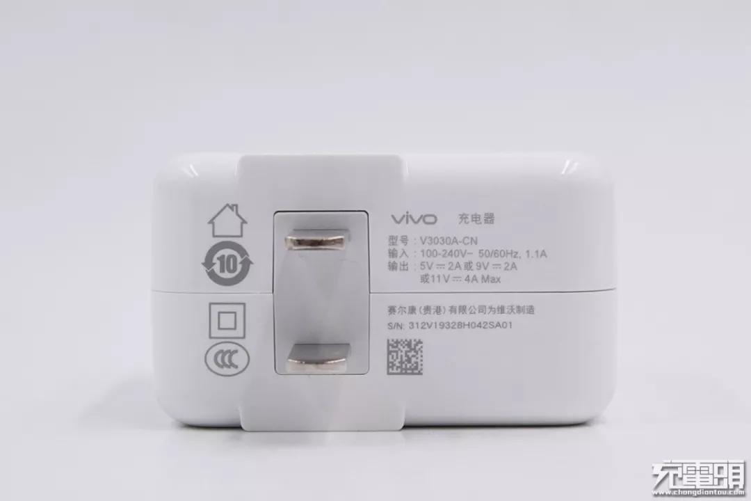 iphone13到底该不该买原装充电器,iphone13有没有充电器