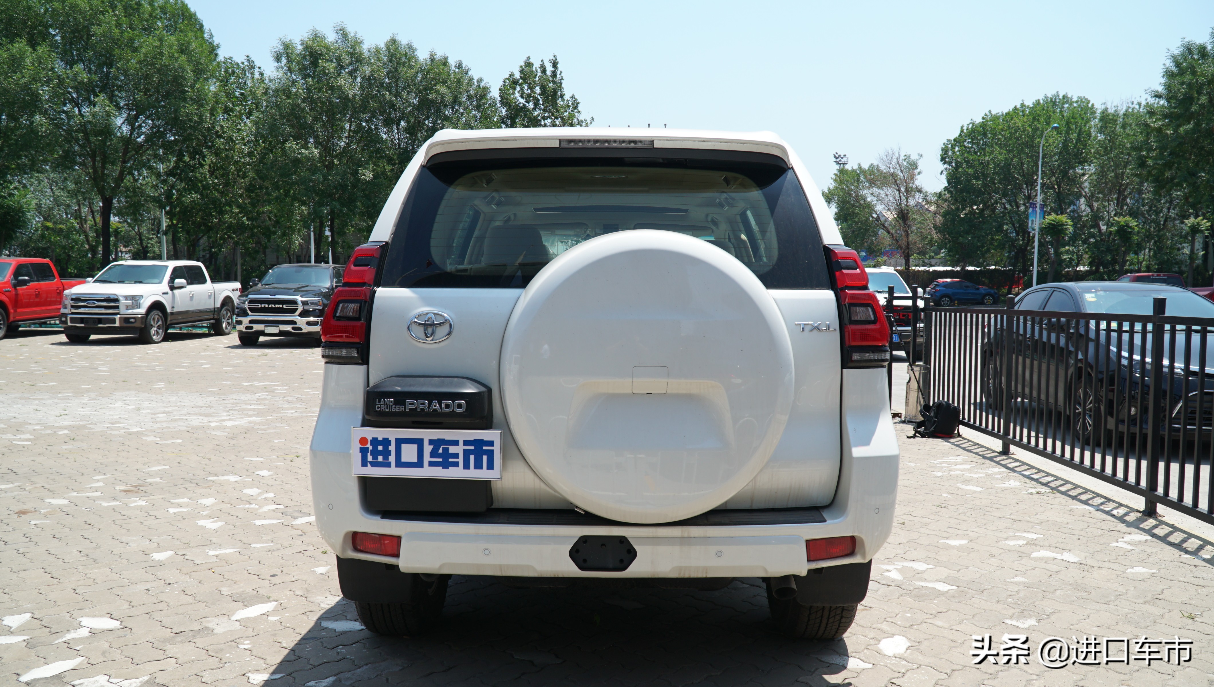 天津港丰田霸道4000底挂最新报价,12年的丰田霸道4000还值多少钱