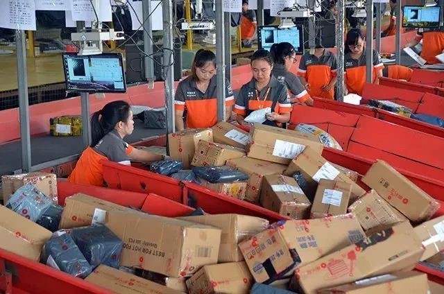 申通创始人去世，高管们自立门户，妻子陈小英出招改变中国快递业