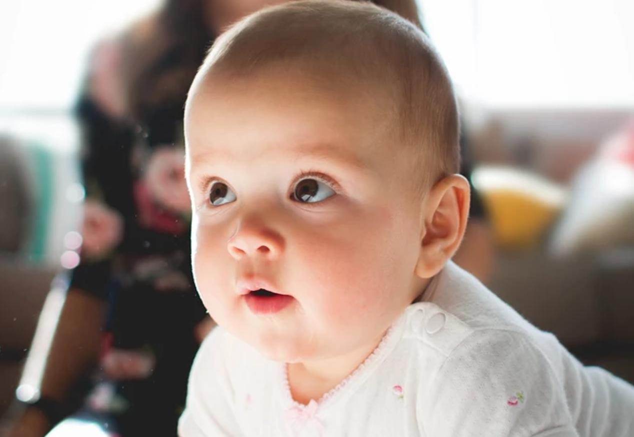 宝宝七八天不大便是攒肚还是便秘,宝宝几天没大便攒肚便秘一招分清