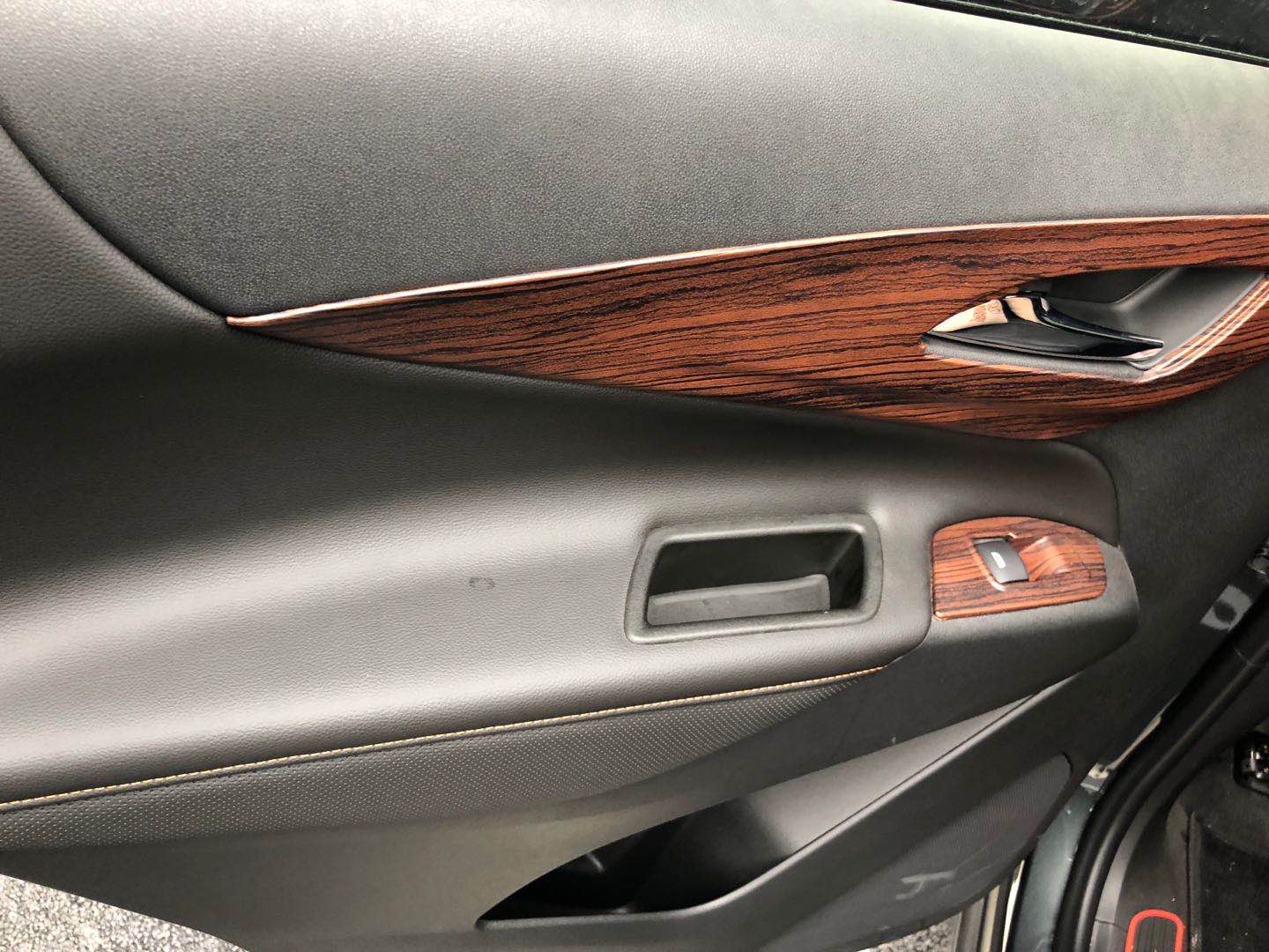 雪佛兰探界者内饰改装全套,雪佛兰探界者内饰改装视频完整版