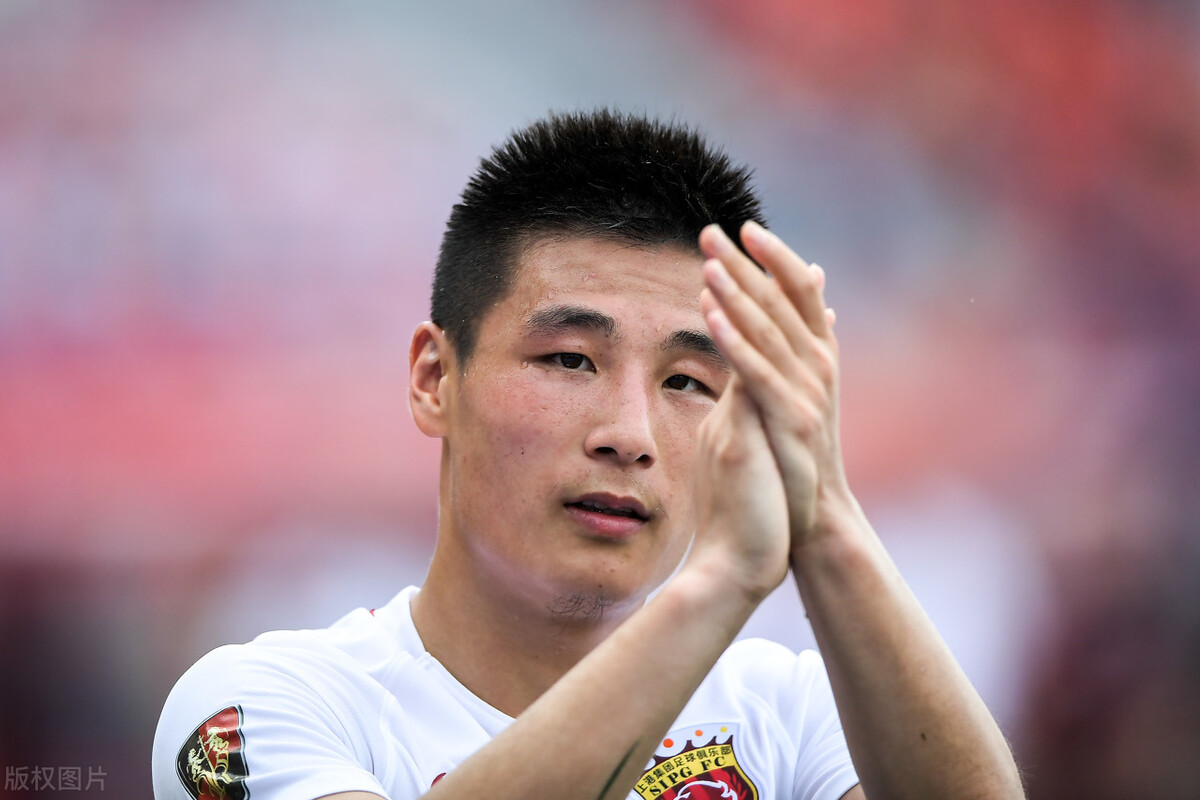 关于武磊的足球之路,武磊被球队孤立了吗