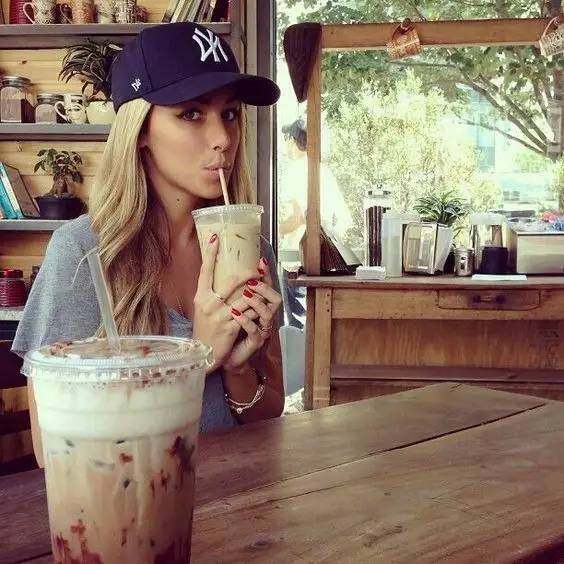 棒球帽的正确搭配方法,全封闭棒球帽搭配