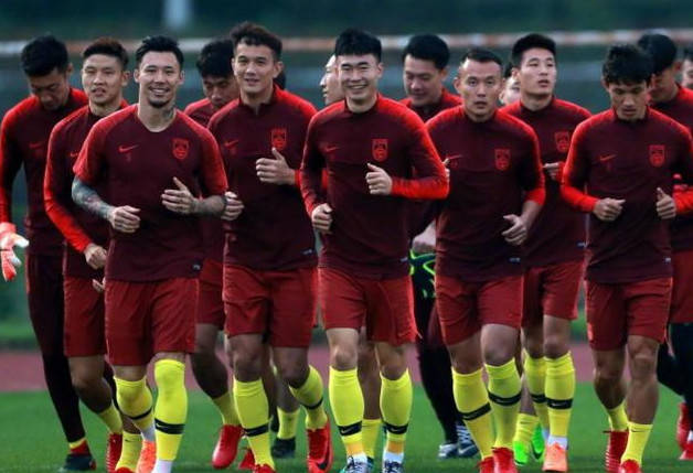 即使得到30亿欧元，西甲也无法超越英超，因为西班牙球迷穷