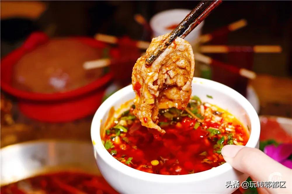 日均爆排1000+！壕涮八道硬核招牌，明星接连翻牌的巴蜀火锅来了