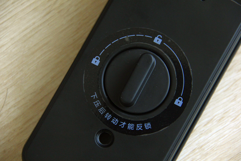 支持远程开门临时密码智能锁,智能密码锁怎样使用门卡开锁