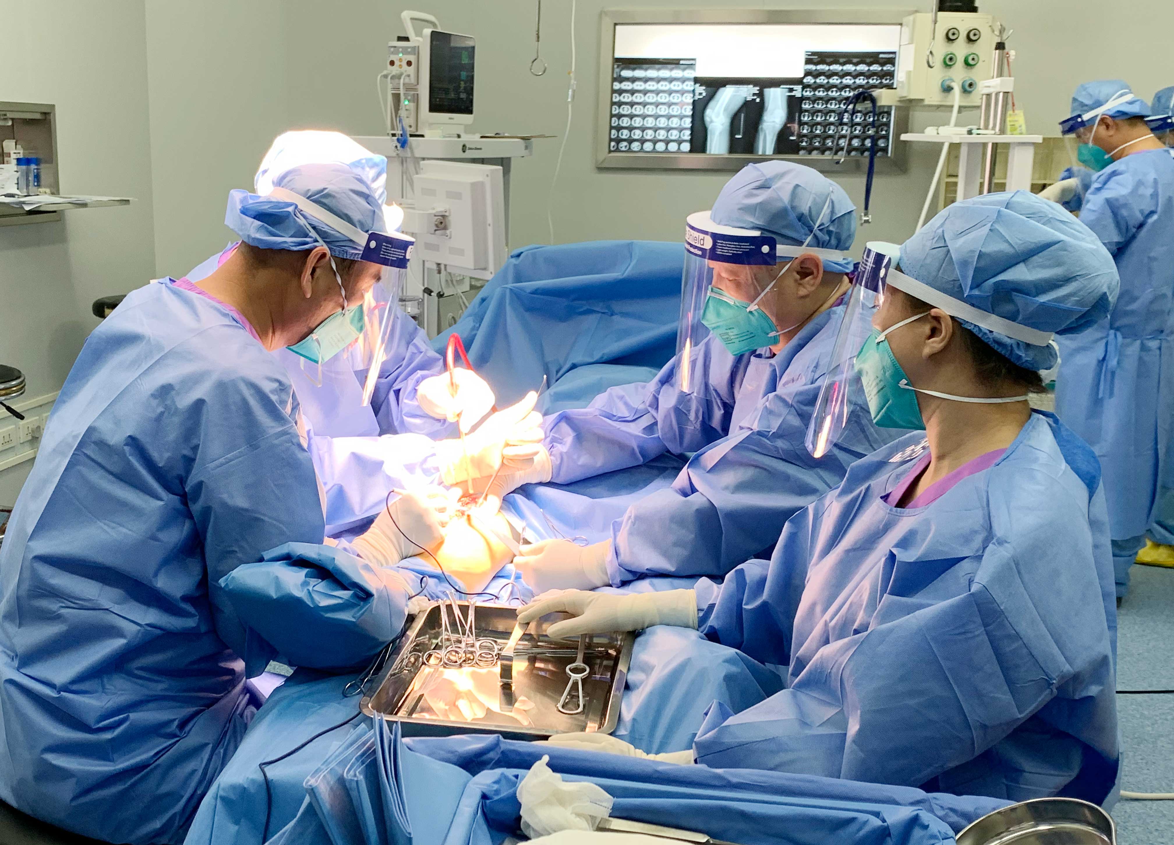 长春传染病医院艾滋病,国内首例艾滋病患儿换肾手术成功