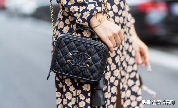 chanel包包有哪些经典款呀,lvdiorchanel包包哪个保值