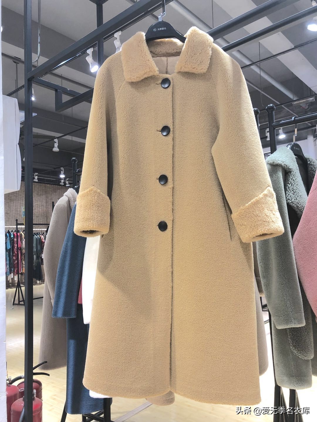 实体服装店网上进货渠道,新手怎么开始做电商进货渠道