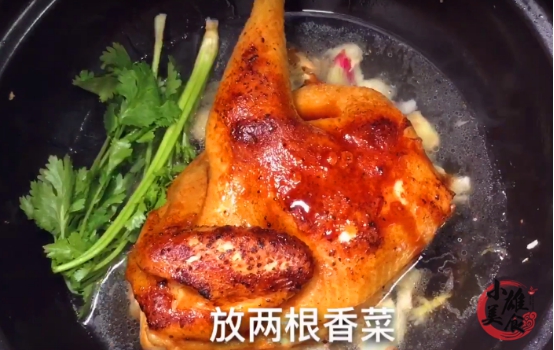 炖鸡的时候焯水以后再煮没有油了,炖鸡为啥要用开水炖