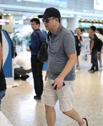 张嘉译改名张嘉益视频新闻,张嘉译改名张嘉益原因