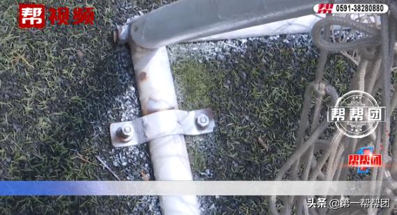 女童被学校足球架砸死,三岁女童在学校