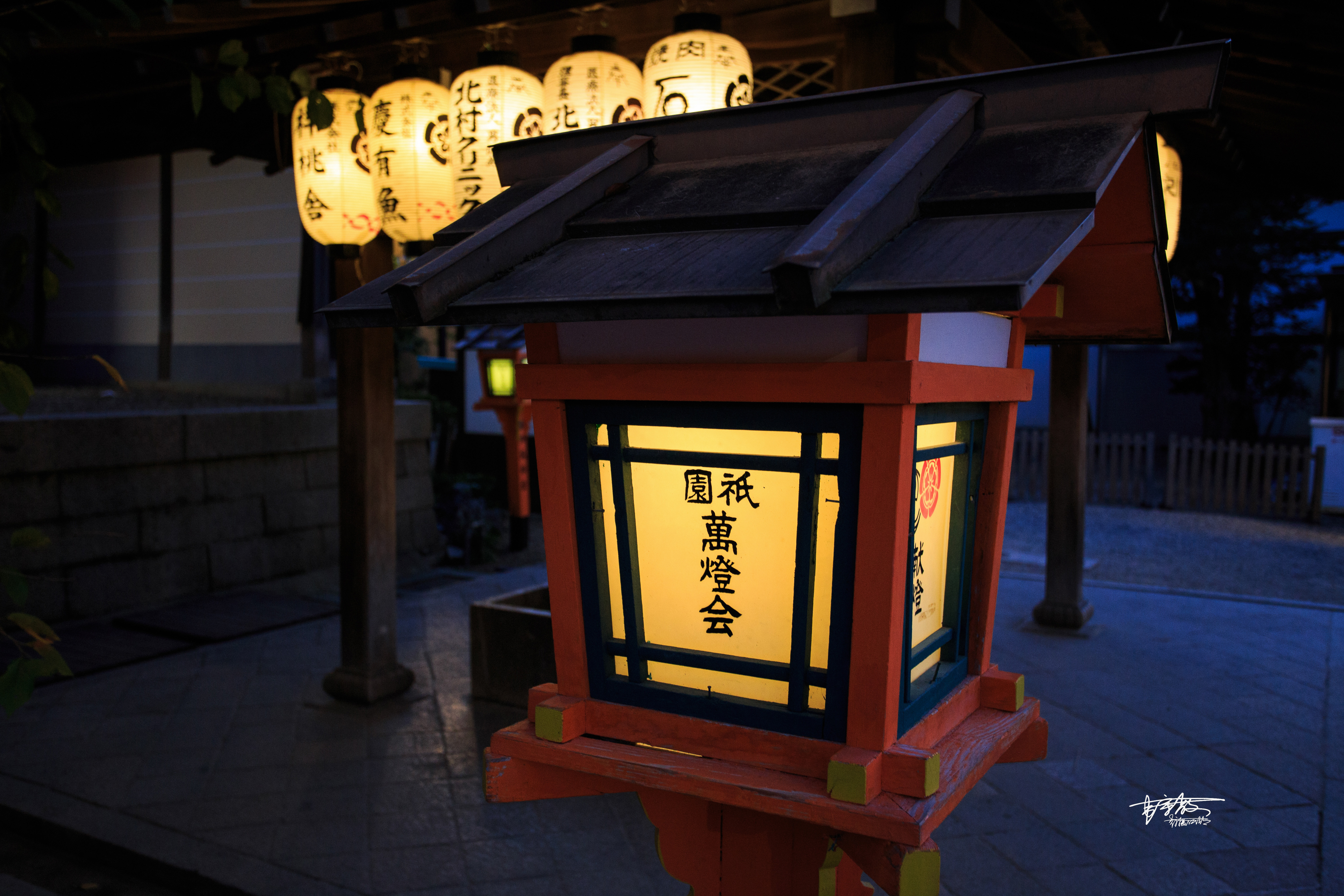 八坂神社和清水寺有何不同,伏见稻田清水寺八坂神社