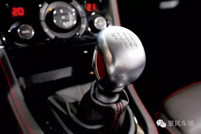 汽车的换挡规律,汽车的换挡拨片如何操作
