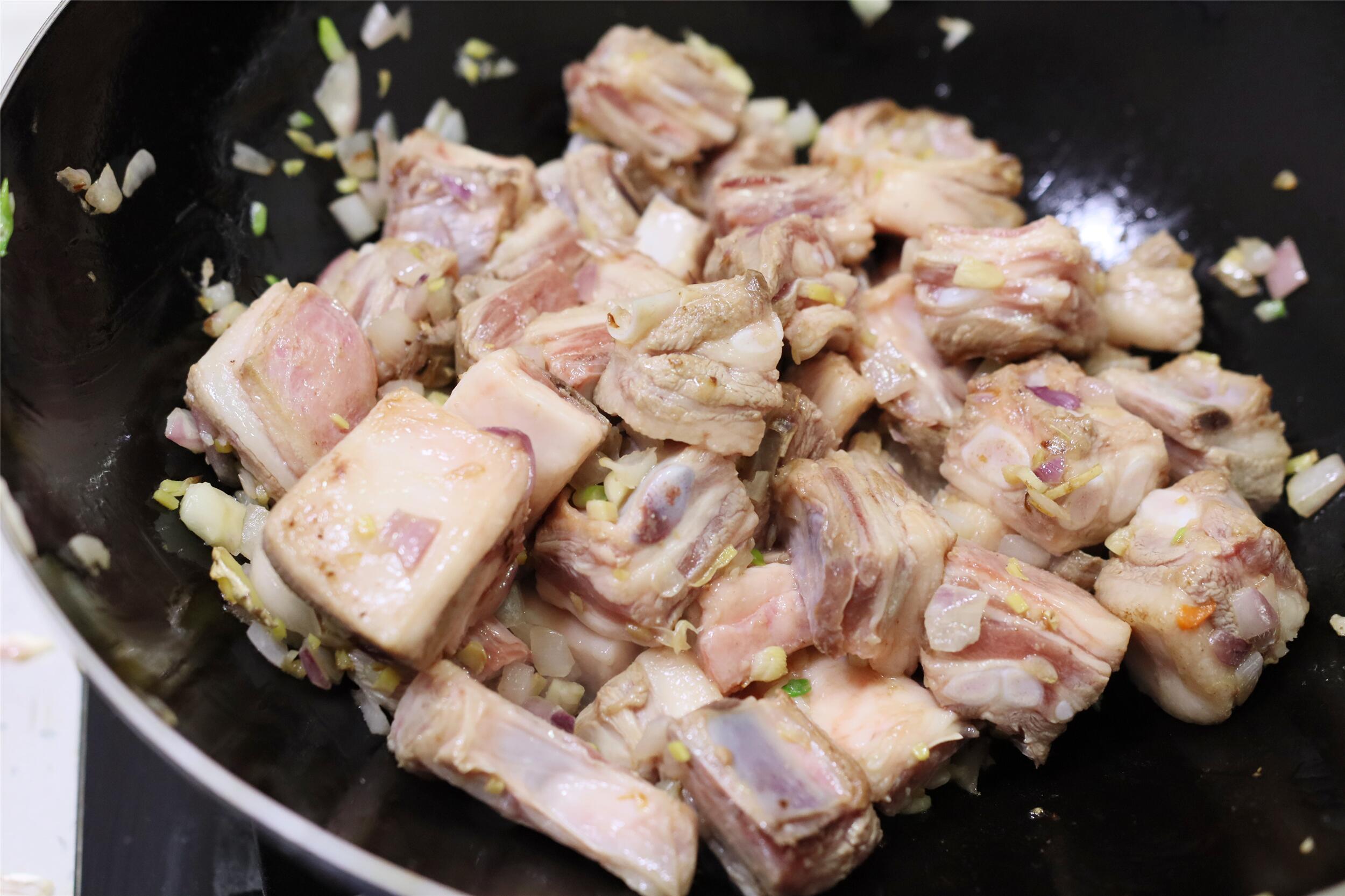 吃不了羊肉膻味是什么体质,用火锅底料做的烩羊肉