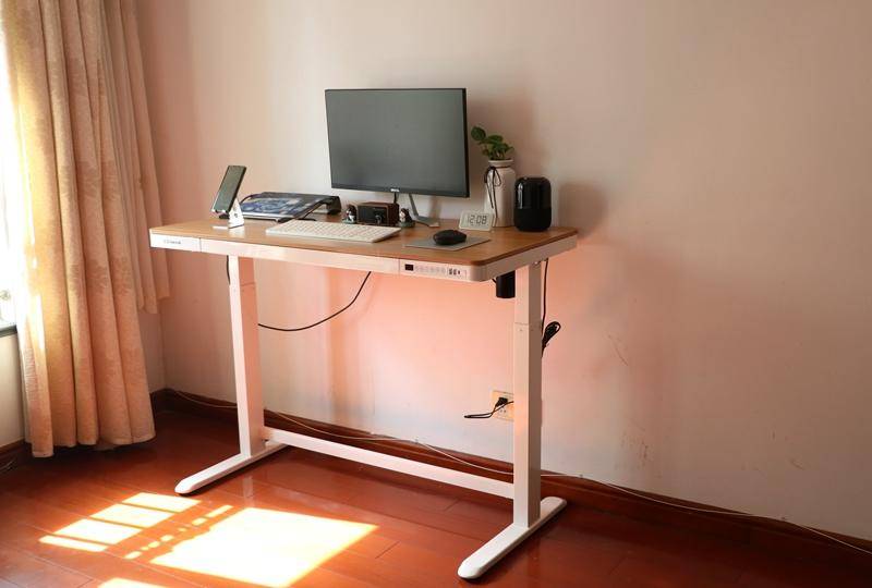 我的梦想桌面，简约大气、智能升降，乐歌E5电动升降桌体验