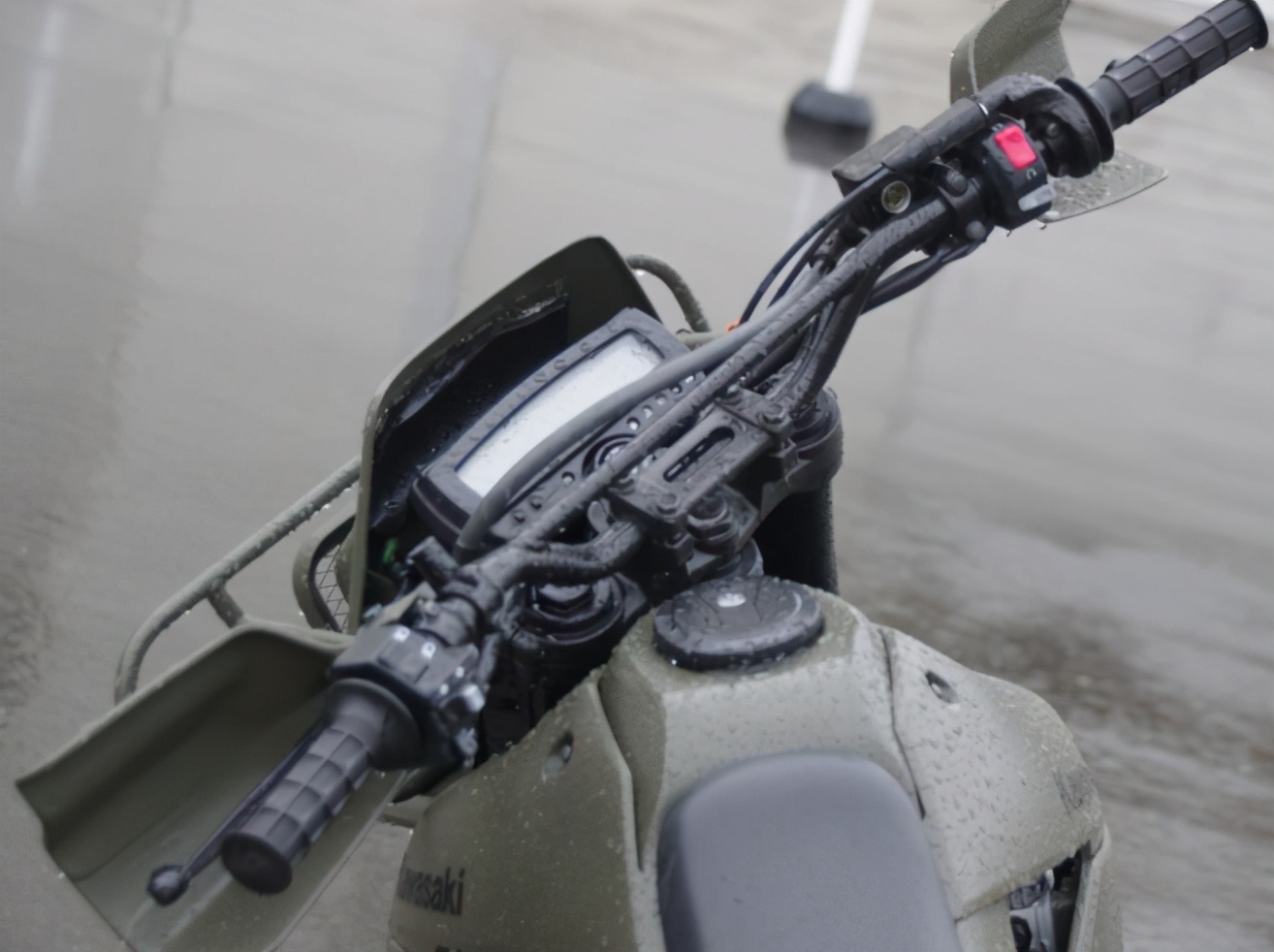 日本摩托车侦察队视频,日本自卫队摩托都是柴油吗