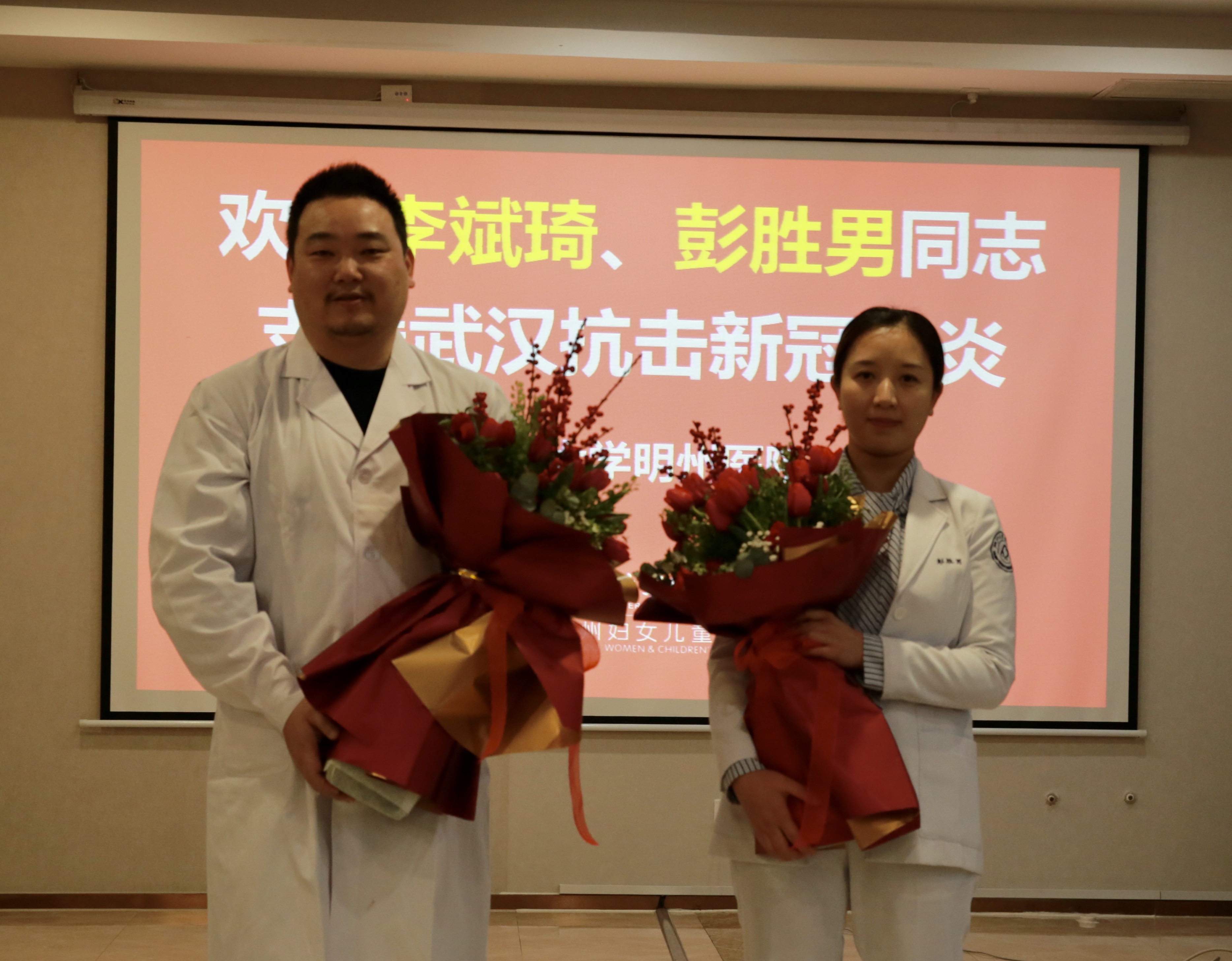 战疫情新疆在行动,奥克斯广场疫情