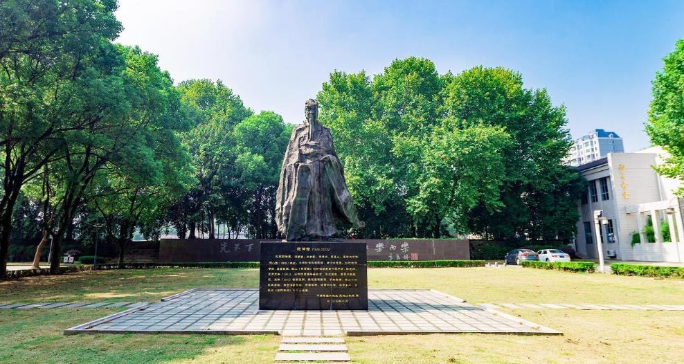 南京这所大学“好委屈”，是正规本科高校，却常被当作野鸡大学