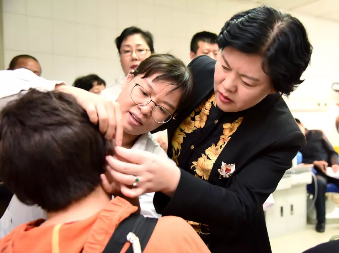 耳聋免费发助听器,免费听力助听器