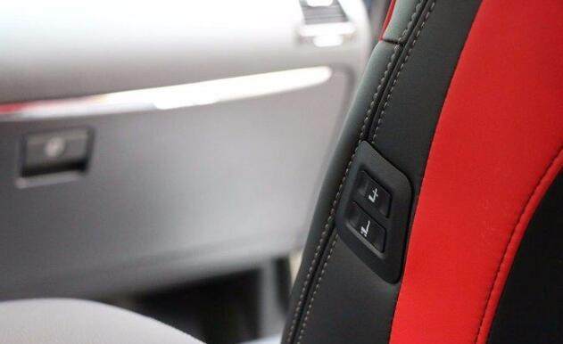 天津港提车回家,天津港提老款车