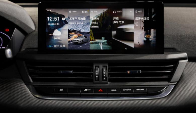 亲民版“思域”上市！WRC冠军底盘基因，设计不输领克，6.49万起