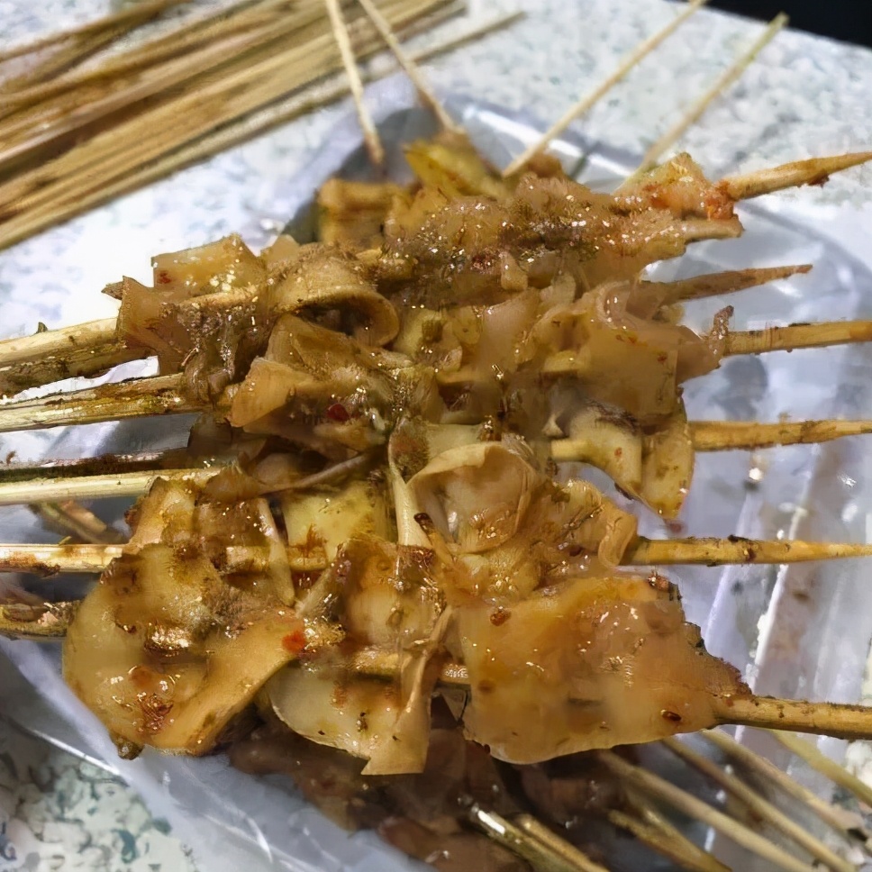 沈阳人有多爱吃鸡架,沈阳人为什么喜欢吃鸡架