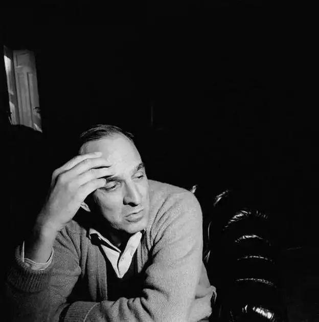 深夜除了晒烤串，还能晒太阳