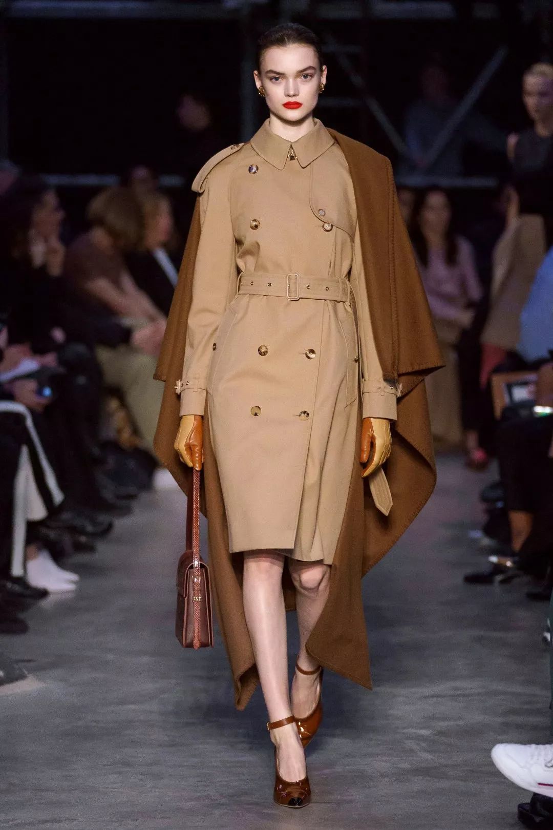 秋风起，不待人！你的风衣，选对了吗？